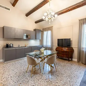 Apartament San Vio Palace Luxury, Wenecja